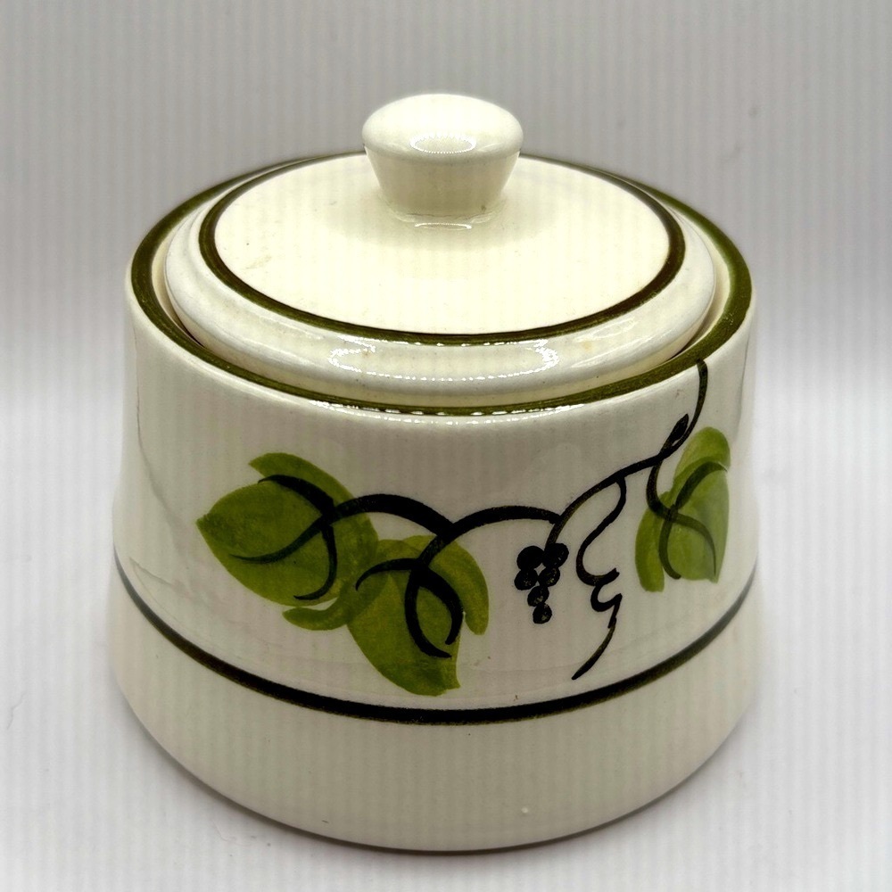 STANGL Ceramic Pottery Golden Grape container with‎ Lid.